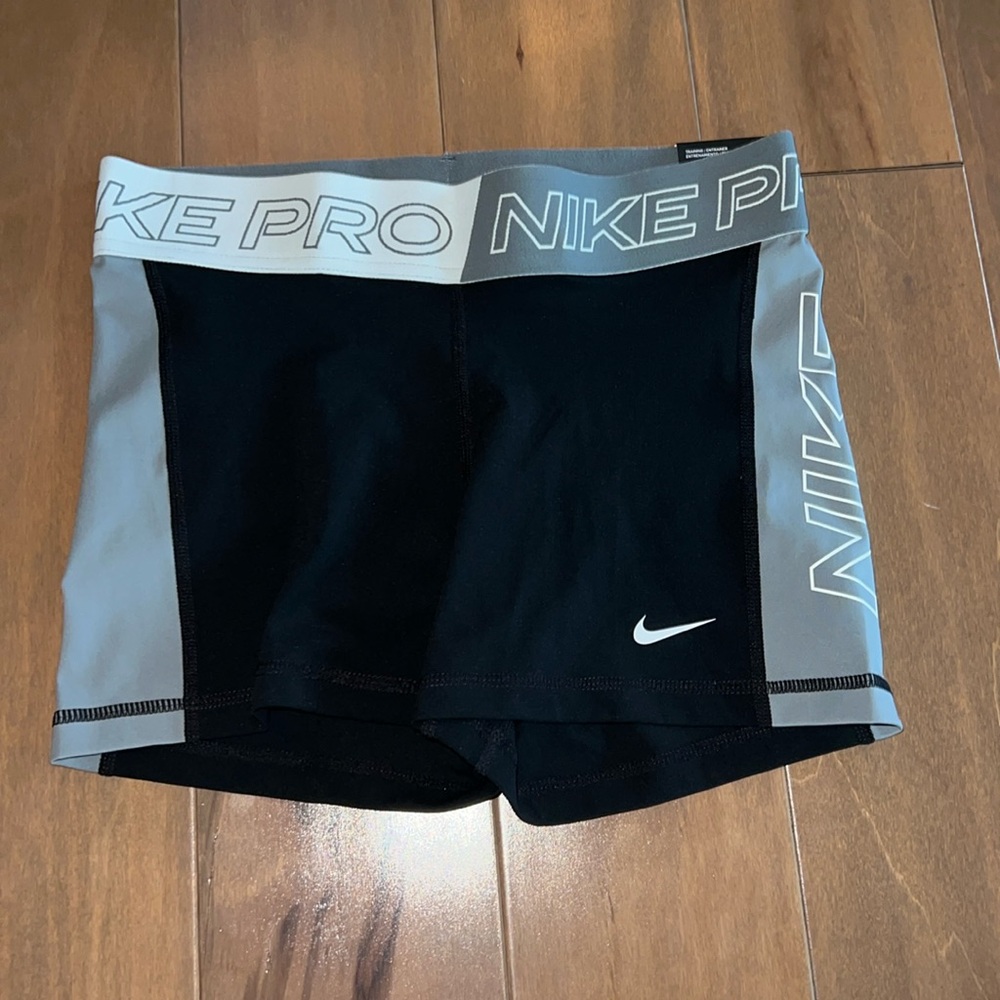 NWT Nike pro tight fit 3” shorts